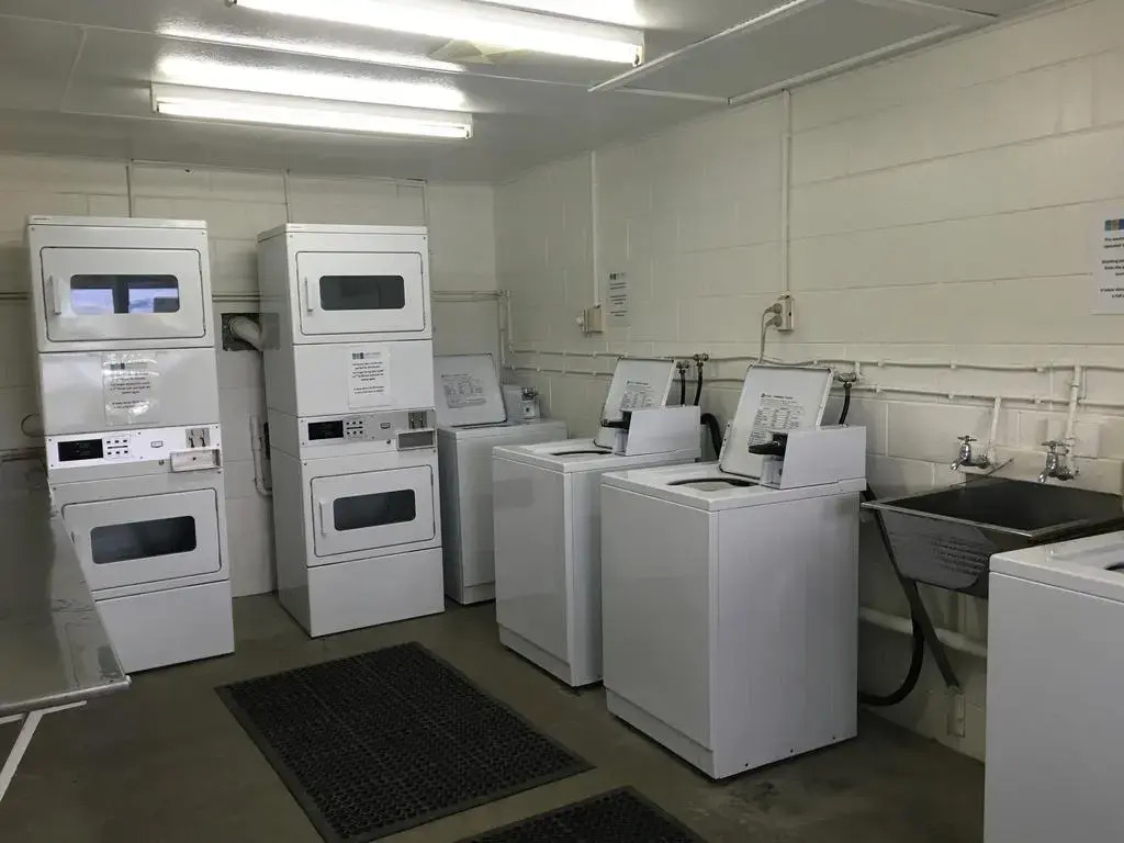 Lakes Edge Holiday Park