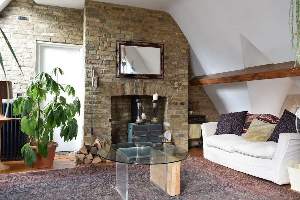 2 Bedroom Mezzanine In Clapham