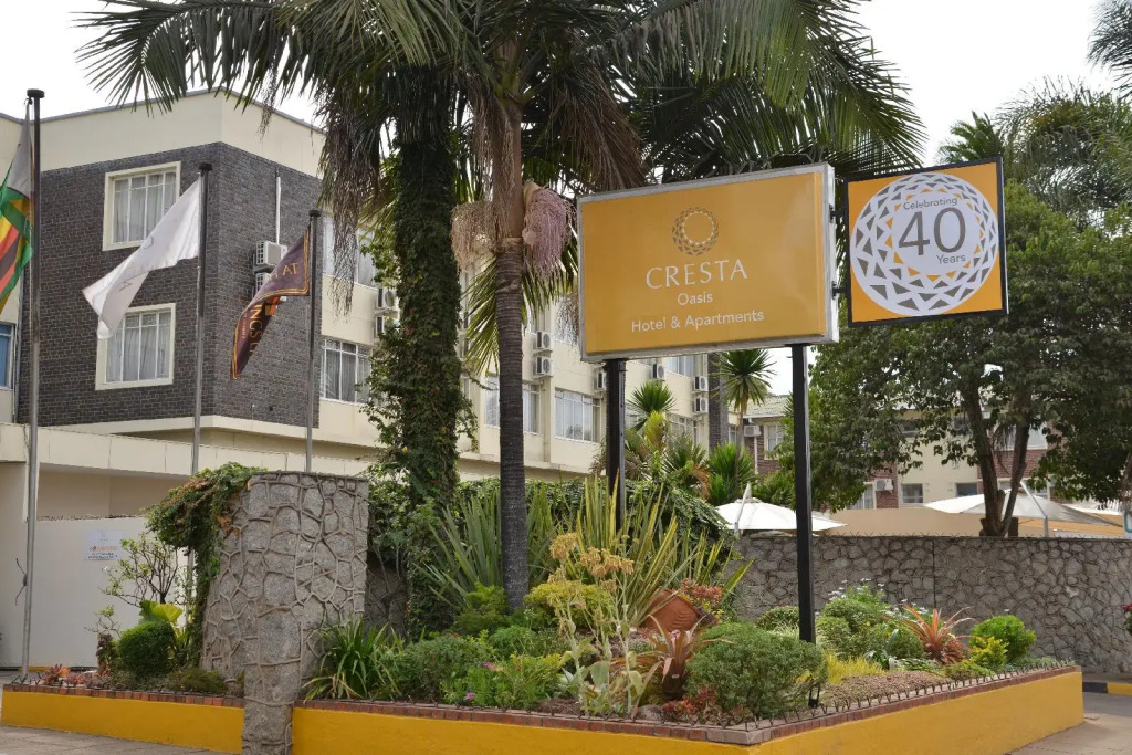 Cresta Oasis Hotel