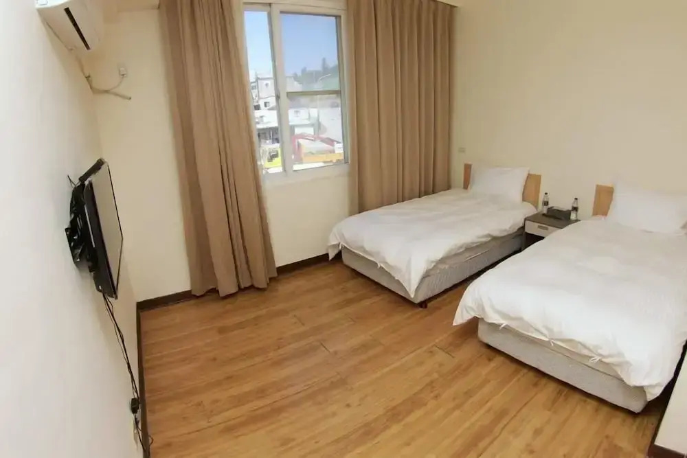 Old Harbour Hostel