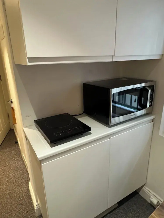 Kings Cross Nest Inn Studio Apartments