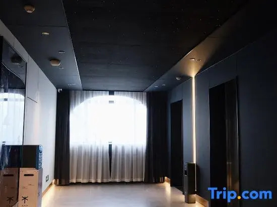 SEEF E-sports Luxury Hotel