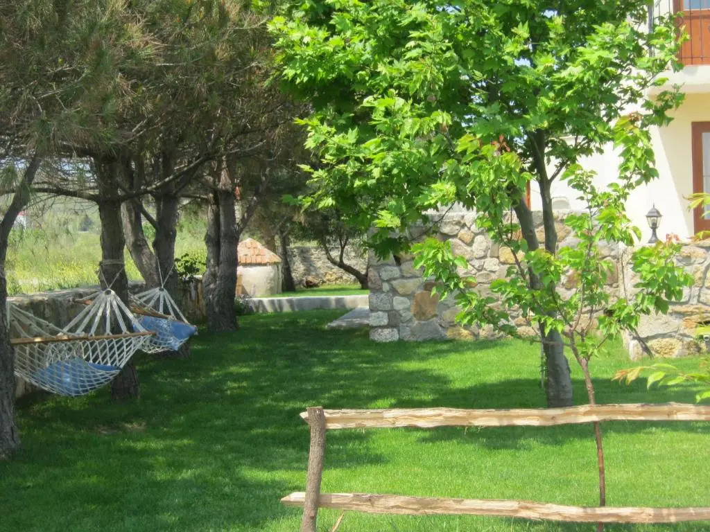 Nar Bağevi