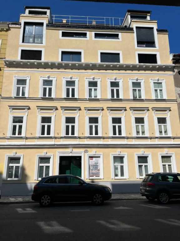 Stilvolle Wohnung mit ruhig gelegenem Balkon
