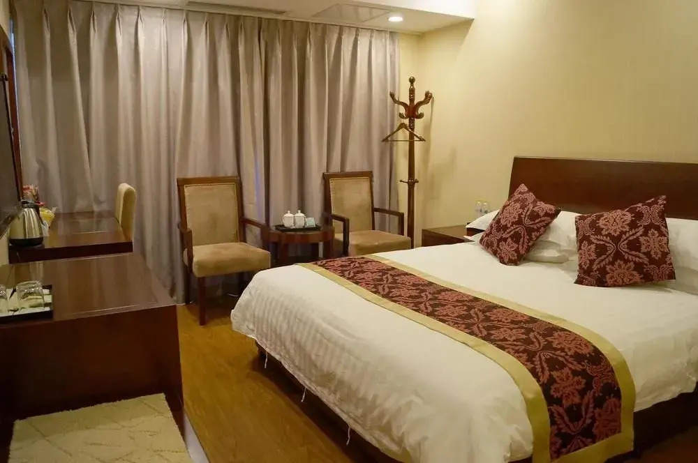 Elan Hotel