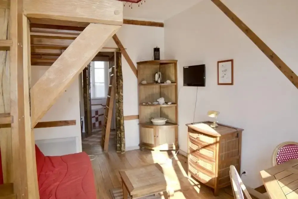 La Company Des Concierges: Rue des Bains