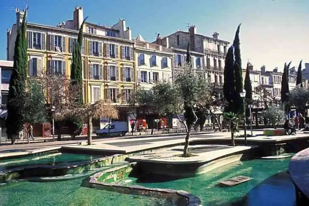 GRAND LARGE SUR LA CORNICHE Marseille par conciergerie by sam