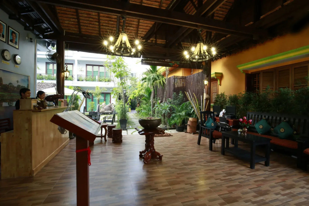 Chheng Residence