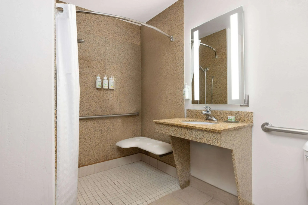 La Quinta by Wyndham Bakersfield North