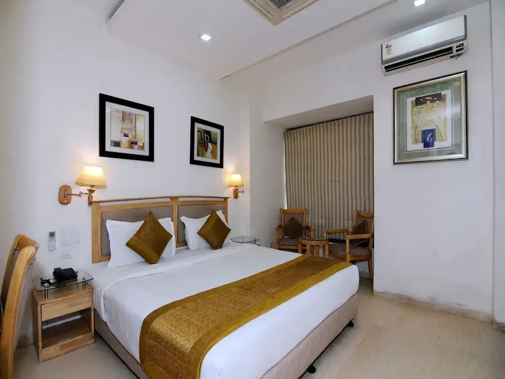 Sam Hotel