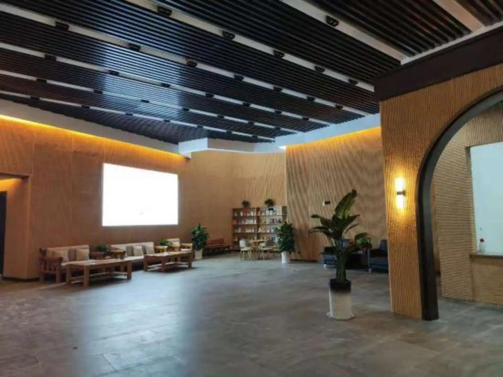 Yilu Hotel