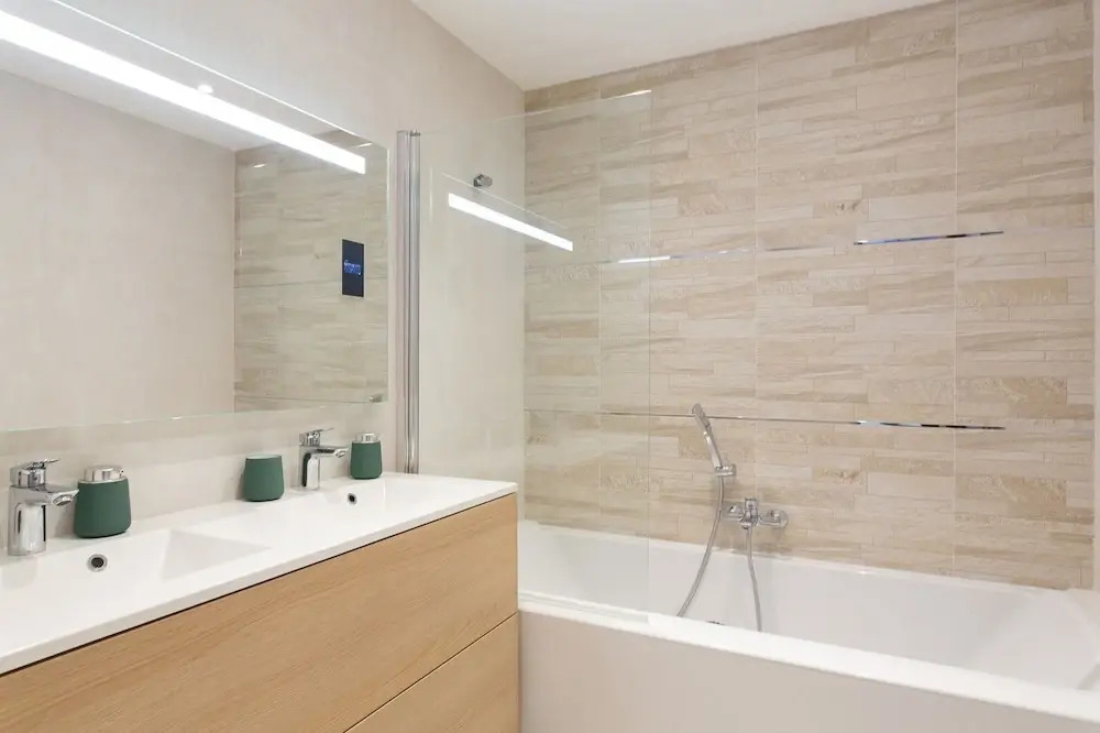 VANEAU Splendide duplex sur la Croisette