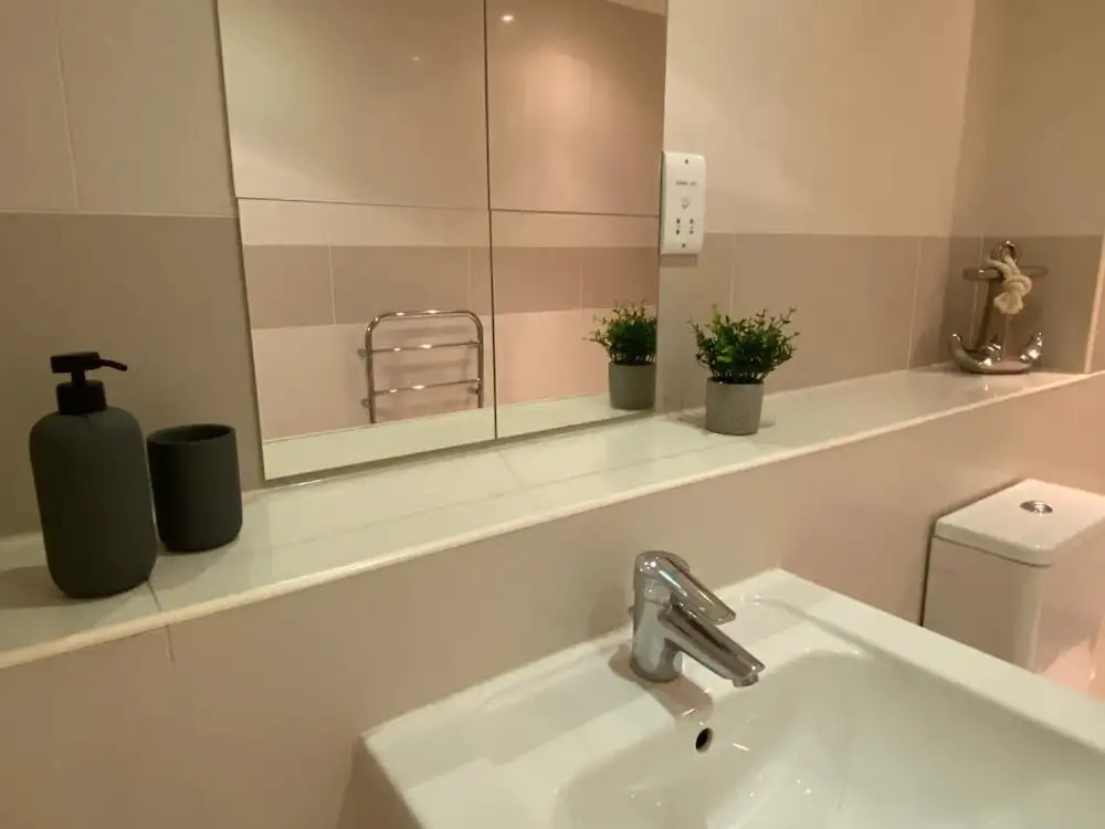Riverside getaway 2 Bedroom