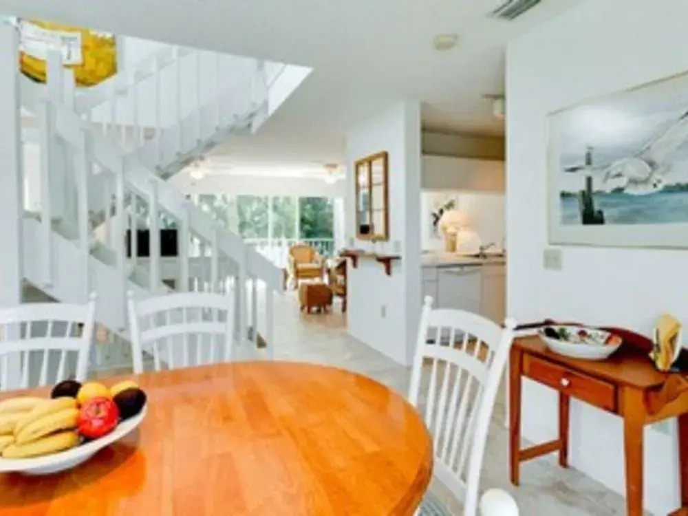 A Gulf Dream - 6250 Holmes #72