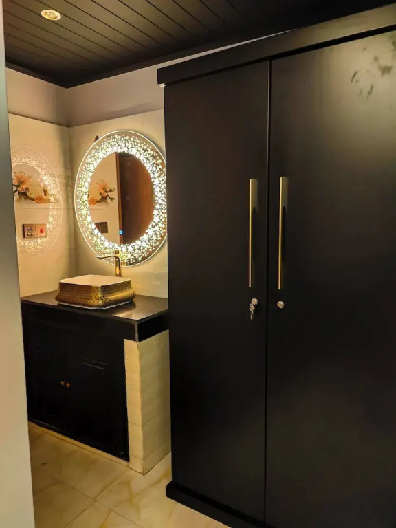 Modern Luxe Studio Apartment in Uttara near Airport