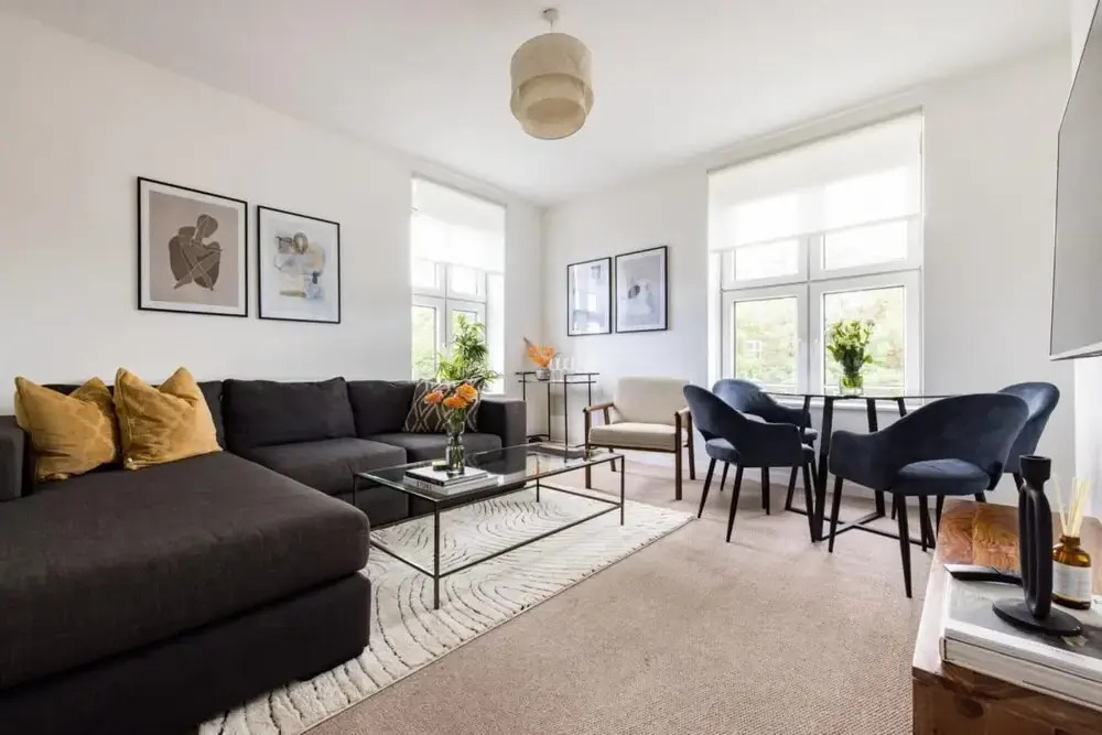 The Vauxhall Bolthole - Elegant and Bright 2bdr Flat