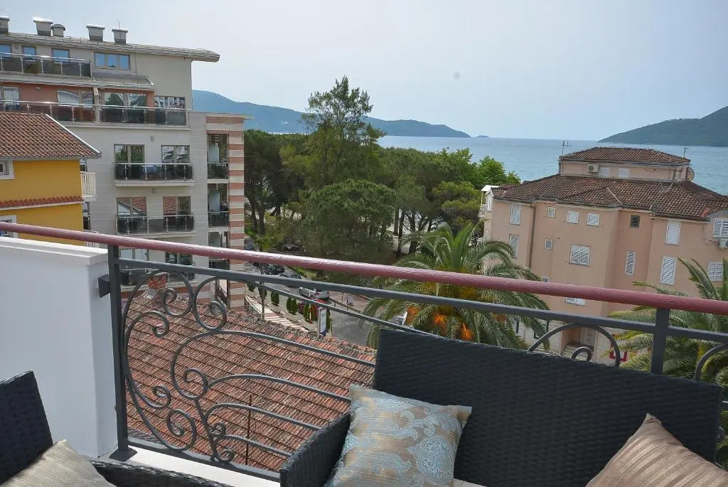 Apartments Mianiko
