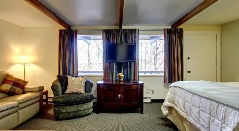 Parkwood Inn