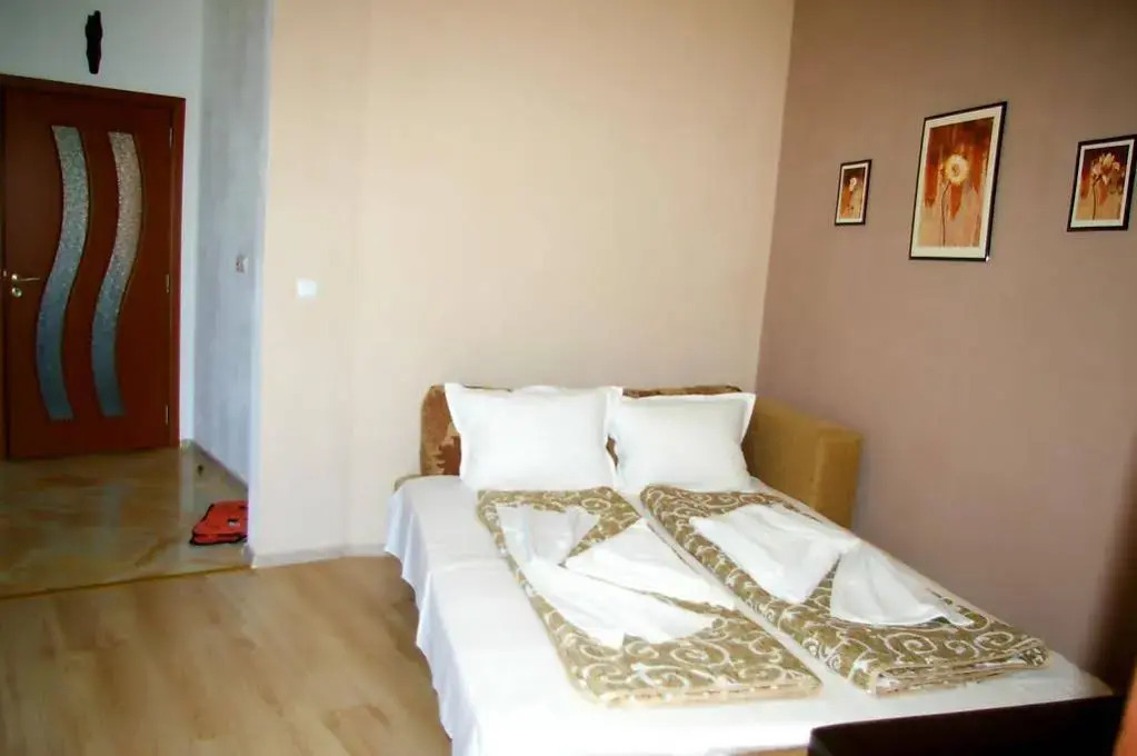 "Rock and Wave" Apartments with sea view in Sozopol