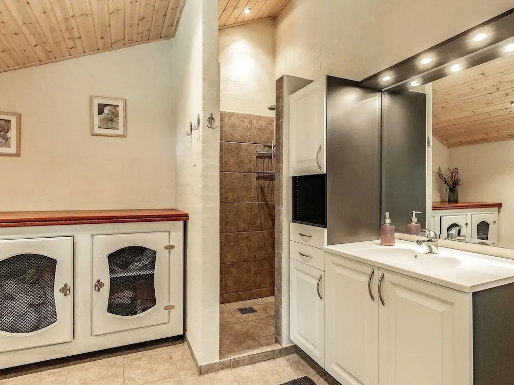 5 Star Holiday Home in Albaek