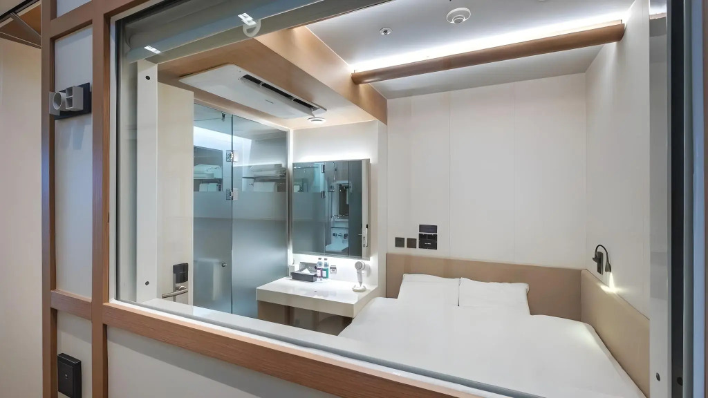 DarakHyu Yeosu Capsule Hotel by WALKERHILL