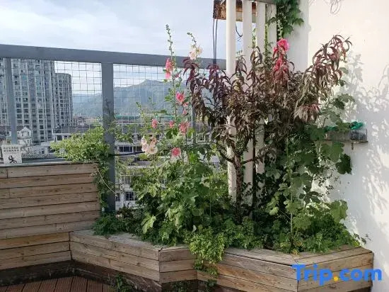 Xianju Skyscraper Atour Hotel