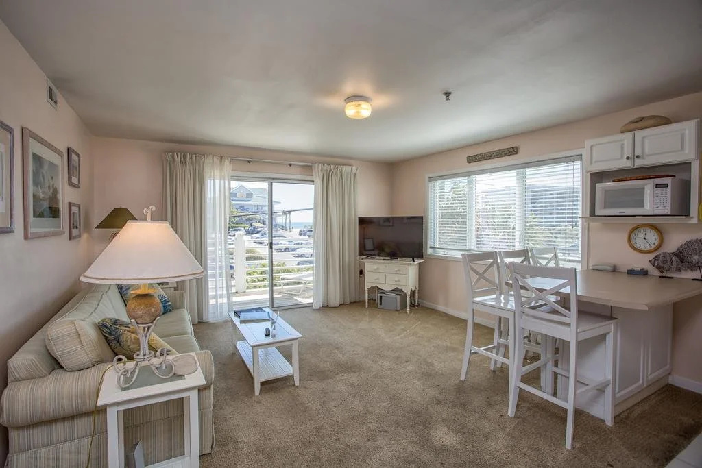 Sandpeddler Inn and Suites