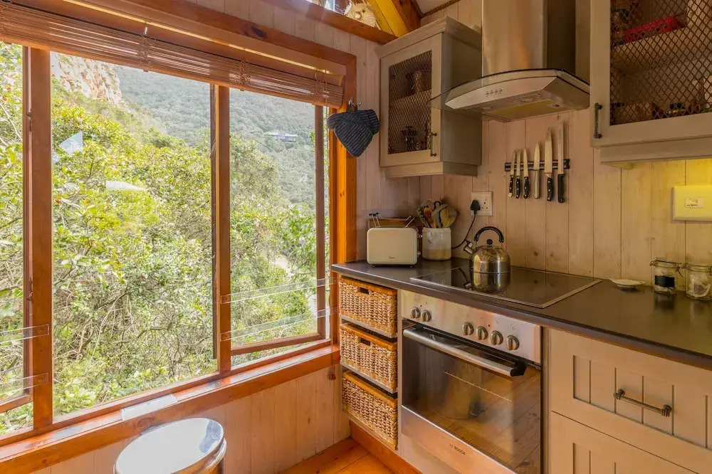 Ballots Bay Treehouse by HostAgents