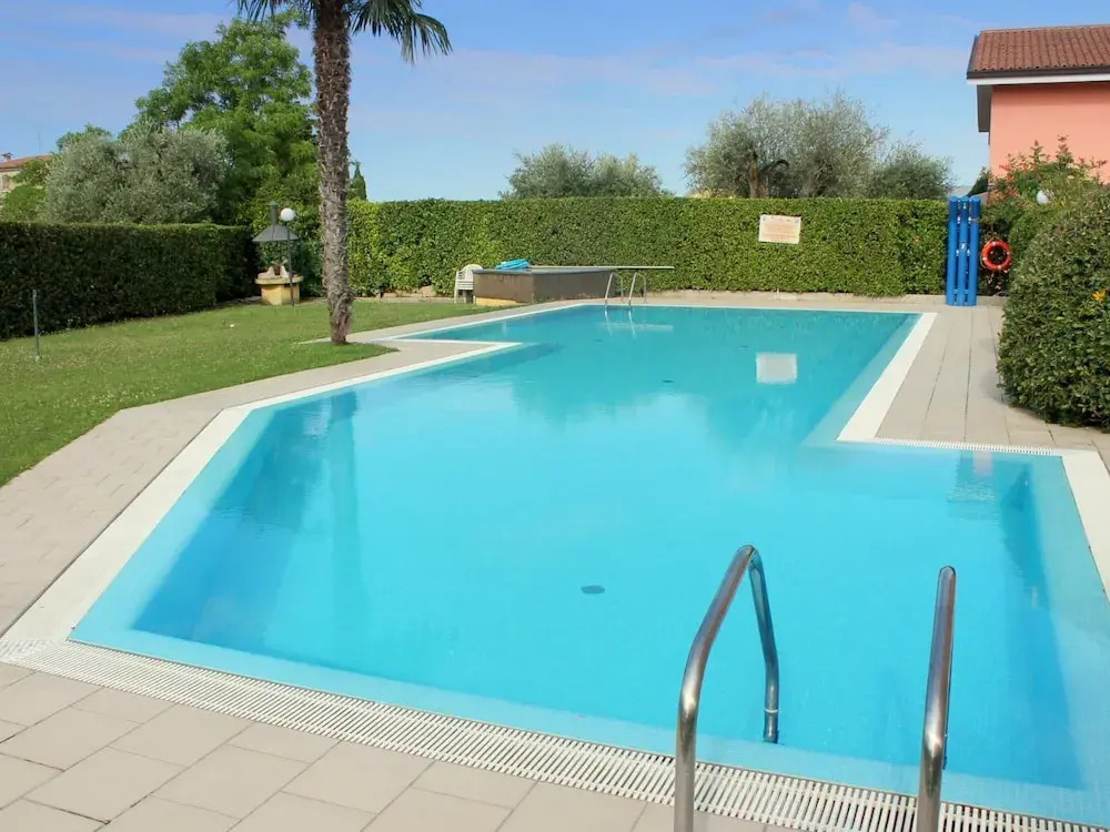 Newly Renovated Holiday Home With Scenic Hill-view