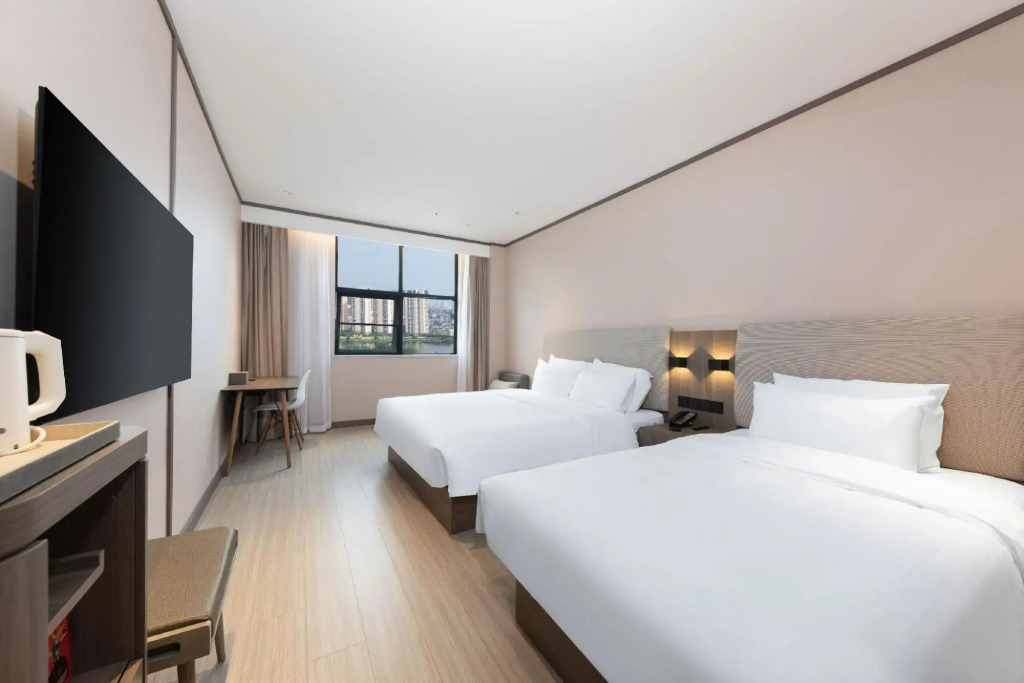 HanTing Hotel (Huangshi Yangxin High-Speed Railway Station)