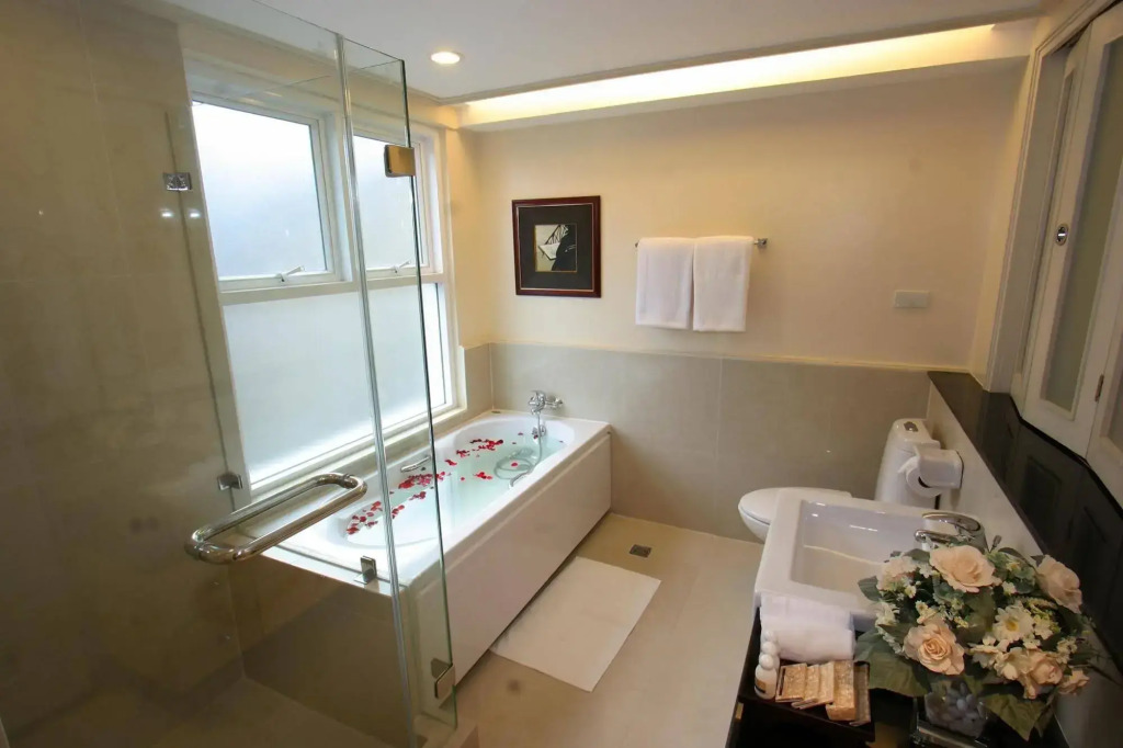 Hope Land Hotel Sukhumvit 24