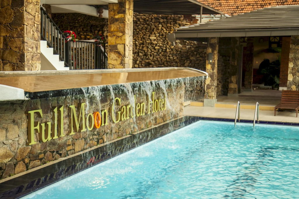 Full Moon Garden Hotel