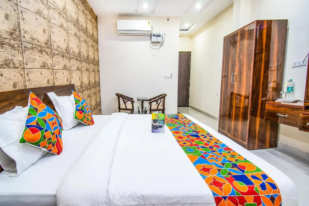 Via Elysian Grand - 3 kms from Chaudhary Charan Singh International Airport Lucknow