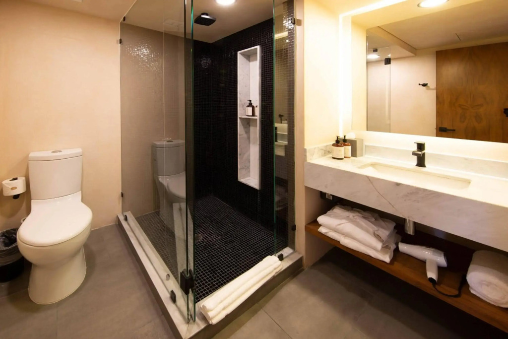 Hive Cancun by G Hotels