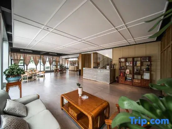 Yueyang Bamboo Mountain Residence