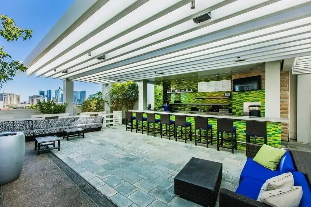 Charming High Floor Strip Views Palms Studio 30306