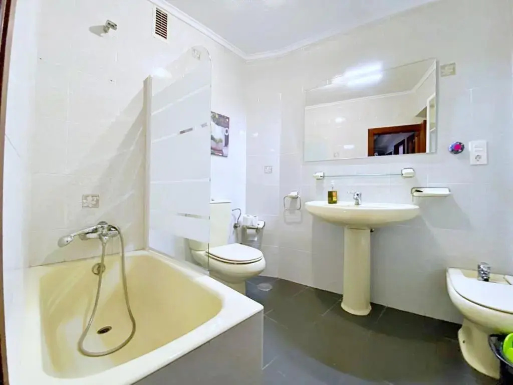 Apartamentos Milán 1 wifi y parking gratuito