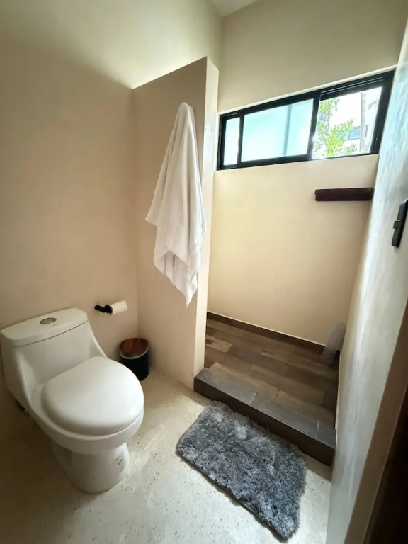 Great 3 Bedroom Apartment and Private Pool!