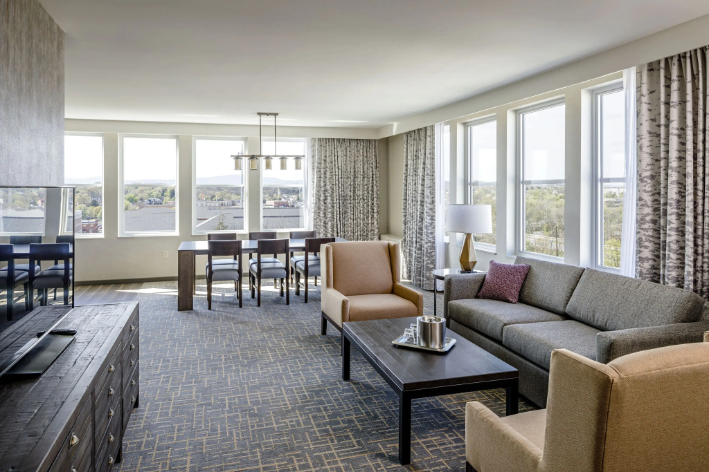 Hotel Madison & Shenandoah Conference Ctr