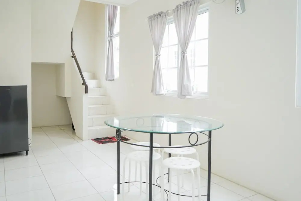 Homey Studio at Alesha Vanya Park BSD Guest House (Sharing Bathroom)