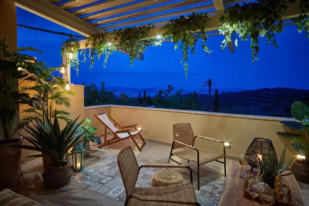 Village House Lianelia Boutique