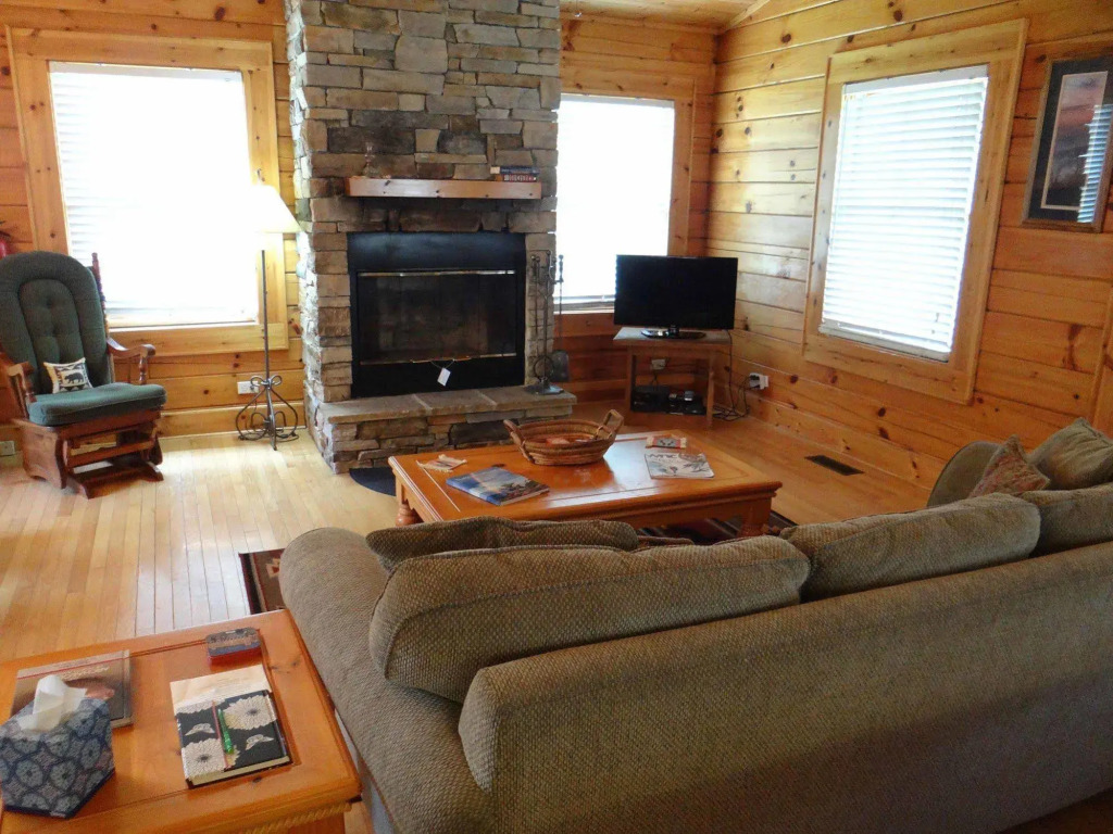 Engadine Inn and Cabins