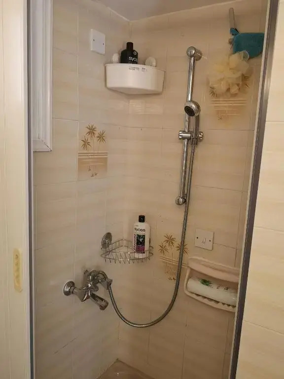 Bettys 1br seafront apt