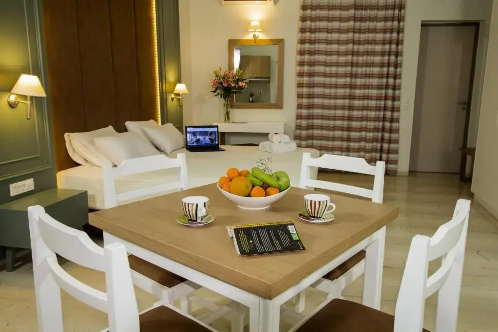Elia Apartments