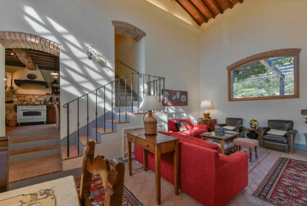5 bedrooms villa in the Chianti region with private swimming poo, A/C and Wi-Fi-Podere Erica