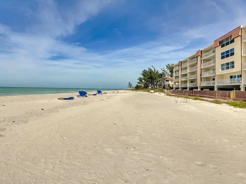 19610 Gulf Blvd Condo Unit 203 2 Bedrooms 2 Bathrooms Condo
