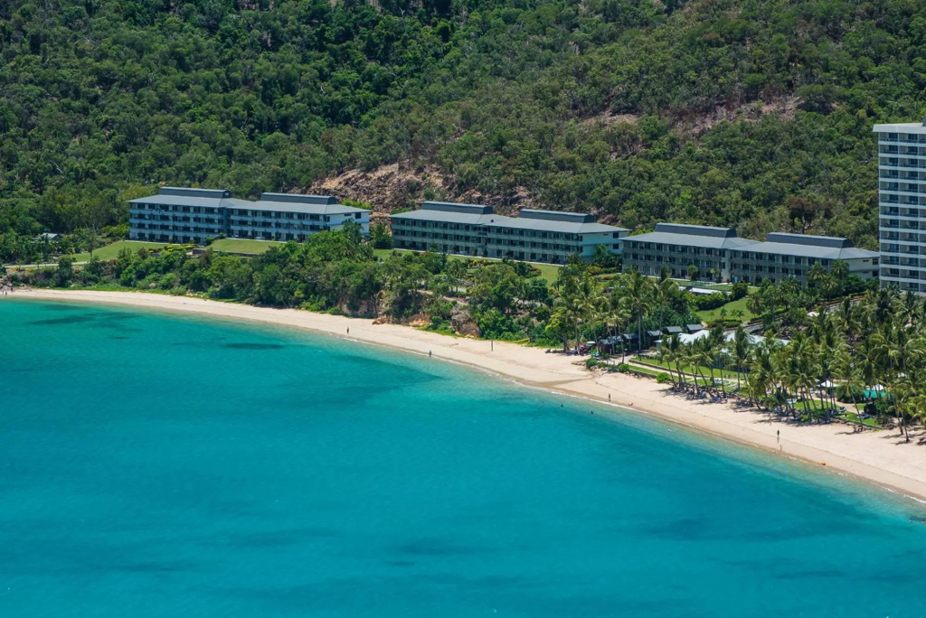 Lagoon Beachfront Lodge 202 on Hamilton Island by HamoRent