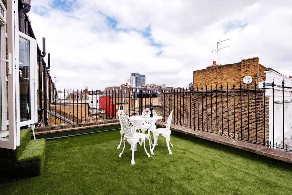The Armadale Road Residence