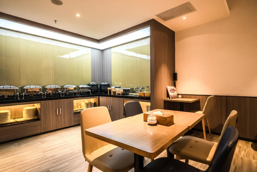 Hanting Hotel Zhuhai Xiangzhou Long Distance Bus Station
