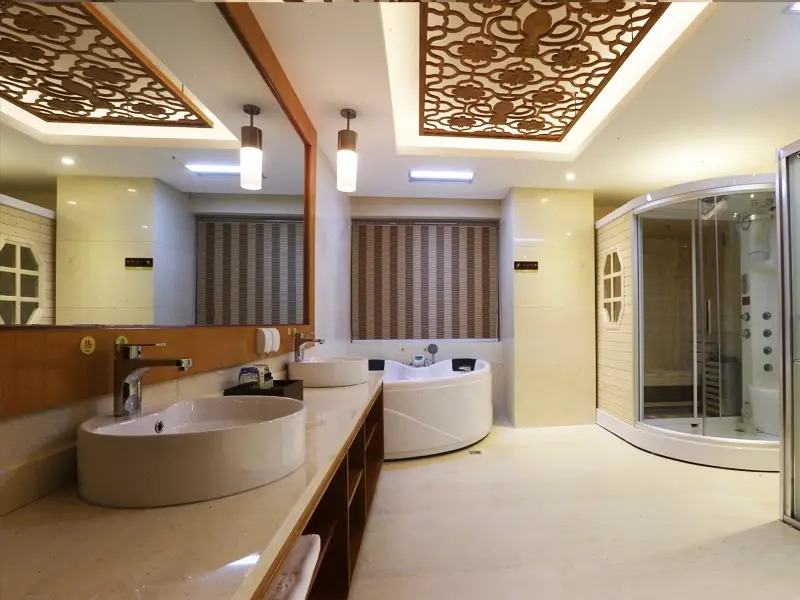 Shangri-La Balagezong Tibetan Ecological Hotel